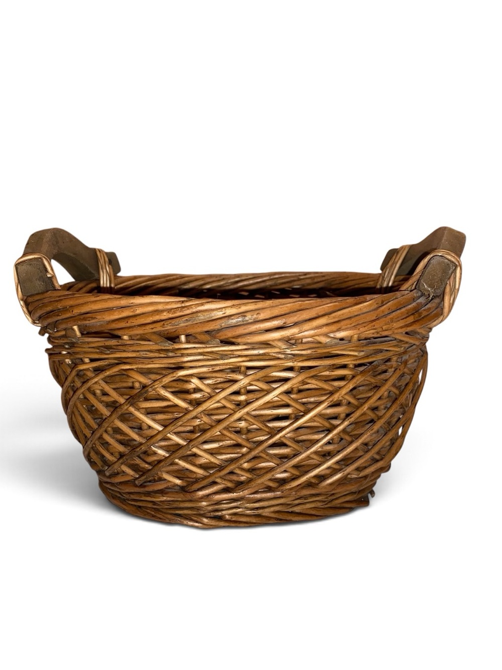 VINTAGE WICKER BASKET Hand Woven Wooden Handles Open Weave Design 9 x 7 x 5